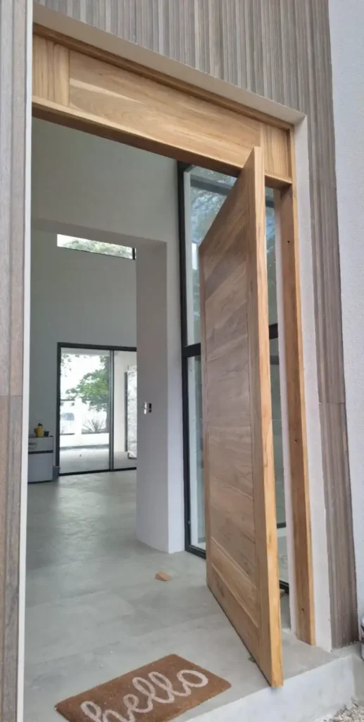 Puertas de Madera en Costa Rica - JLK Wood CR